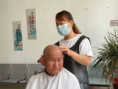 裴家庄村 为民服务践初心，爱心理发暖人心